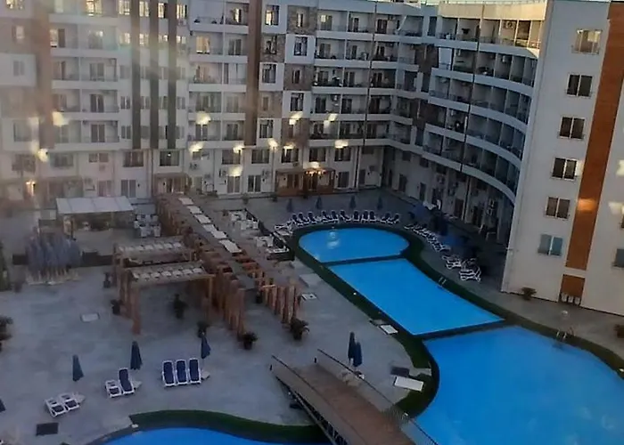 Tiba Golden Down Town Apartmanhotel